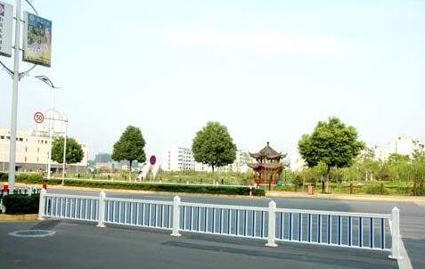 国标公路波形梁91视频A污版板表面处理镀锌每平米多少
